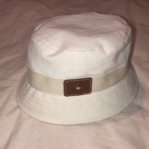 Gap bucket hat